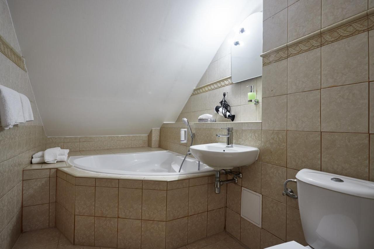 Vivaldi Apartments ミクロフ エクステリア 写真